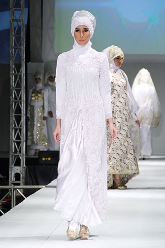 Milana Qee Glory of Innocent Moment. IPBM [Ikatan Perancang Busana Muslim] Jabar collection 2013 Fashion & Art at The Trans Luxury Hotel. Bandung. [Foto: Mohammad Abduh/Wolipop]