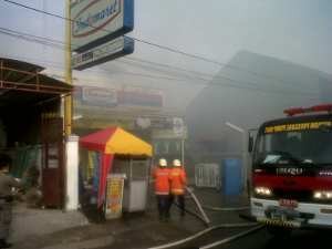 Indomaret di Kampung Makasar Jaktim Terbakar