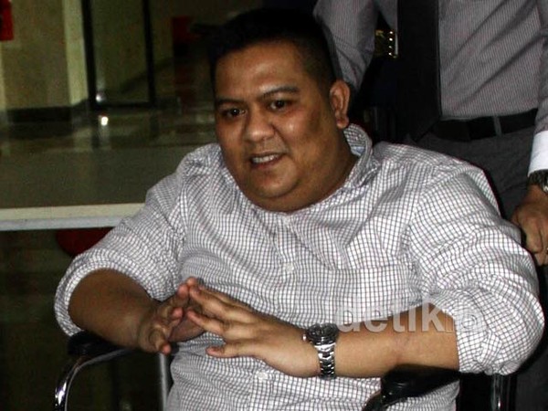 Berkursi Roda, Dendy Kembali Diperiksa KPK