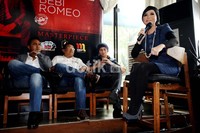 Dalam album tersebut ia menggandeng beberapa penyanyi terkenal seperti Anji, Tata eks Mahadewi, Rossa hingga Mike Mohede.