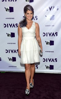Kelly Osbourne saat ditemui di acara 'VH1 Divas' 2012 di The Shrine Auditorium, Los Angeles, 16 Desember 2012. Christopher Polk/Getty Images.