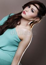 Pose Sensual Maharani