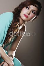 Pose Sensual Maharani