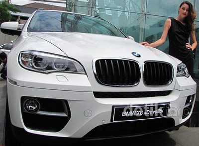 BMW Luncurkan X6