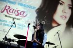 Melangkah, Video Klip Terbaru Raisa