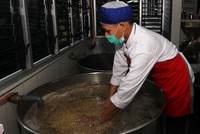 Proses produksi tempe di Rumah Tempe Indonesia. (Stefany Imelda)