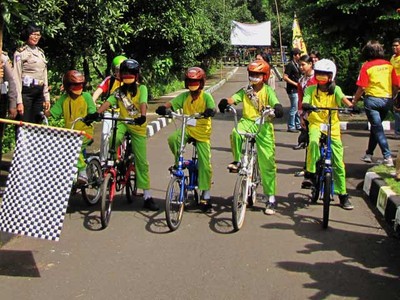 Siswa SD Belajar Keselamatan Berkendara