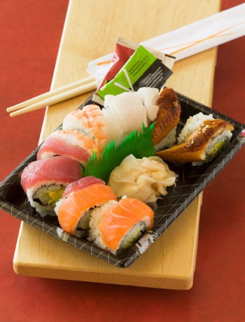 Wanita Hamil Sebaiknya Tidak Konsumsi Sushi dan Kopi