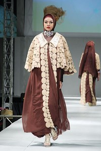 Toera Imara Wanderlust of Cyrus. IPBM [Ikatan Perancang Busana Muslim] Jabar collection 2013 Fashion & Art at The Trans Luxury Hotel. Bandung. [Foto: Mohammad Abduh/Wolipop]