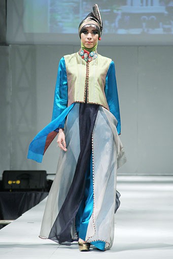 Ahmad Zaki Everlasting Love Devotion. IPBM [Ikatan Perancang Busana Muslim] Jabar collection 2013 Fashion & Art at The Trans Luxury Hotel. Bandung. [Foto: Mohammad Abduh/Wolipop]