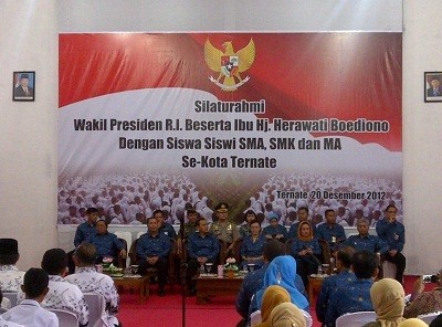 Boediono Bersilaturahmi dengan Siswa SMA Se-Ternate