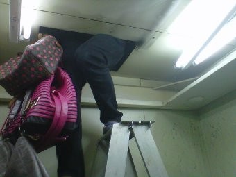 28 Orang Terjebak Hampir 1 Jam dalam Lift Palladium Mall Medan