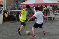 Meski sebagian anggotanya adalah pengidap HIV, tim street soccer punya segudang prestasi tingkat dunia melalui Homeless World Cup (HWC) atau piala dunianya kaum gelandangan dan anak jalanan. Pada HWC 2011 di Prancis, tim ini menempati peringkat ke-6 sedangkan pada HWC 2012 di Meksiko berhasil masuk semifinal. (Foto: Puskomlik Kemenkes)