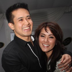 Akad Nikah Olla Ramlan Pakai Adat Batak