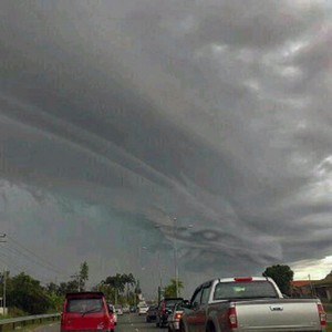 Warga Ciawi Tak Lihat Hal Aneh di Langit, Foto Awan Naga Hoax!