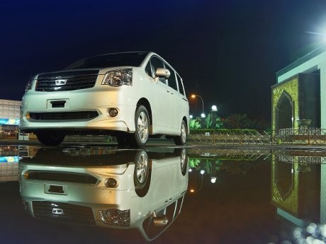 Merasakan Baby Alphard di Kota Udang