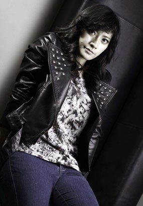 Gagal Jadi Model Karena Kurang Kurus, Oktiya pun Menyanyi