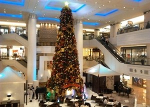 Pohon Natal Raksasa sampai Flash Mob Meriahkan Natal di PI