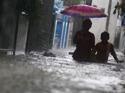 Banjir Sepinggang Rendam Ratusan Rumah
