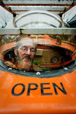 Hadapi Kiamat, Pria Belanda Siapkan Sekoci