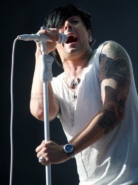 Vokalis Dituduh Pedofilia, Lostprophets Tunda Rencana Tur