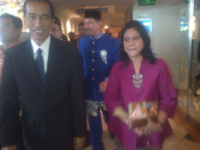 Jokowi Jadi Saksi Pernikahan Putri Mantan Wali Kota Jakbar