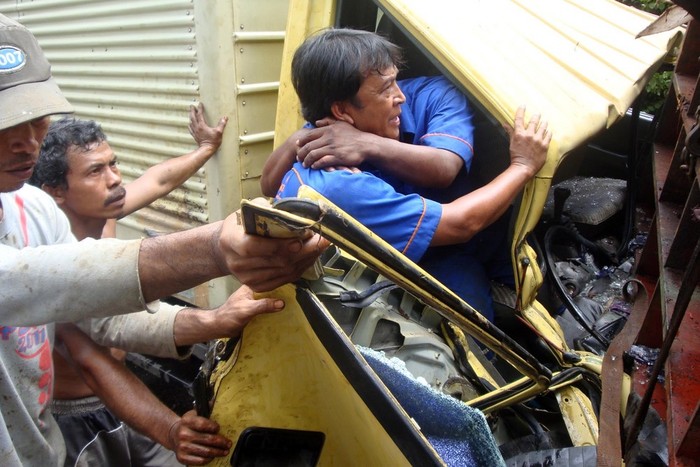 4 Kendaraan Tabrakan di Banyumas, Jalur Porwokerto-Yogya Dialihkan