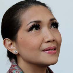 Chyntia Maramis: Saya Menerima Adrian Apa Adanya