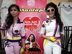 Duo Maia Ngamen di Hari Ibu