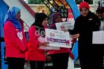 Duo Maia Ngamen di Hari Ibu