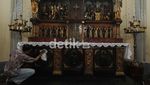 Sambut Natal Gereja Katedral Bersih-bersih
