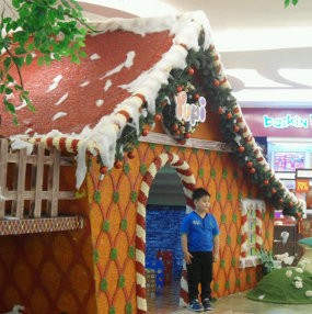 Lihat Rumah Permen di Trans Studio Mal, Yuk!