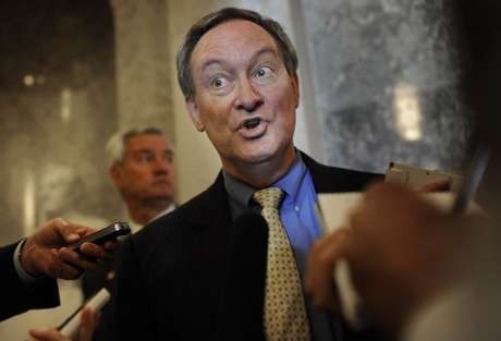  Senator AS Ditangkap Polisi Karena Mengemudi Sambil Teler