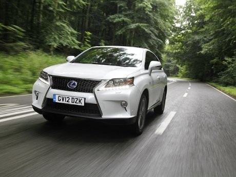 Penjualan Mobil Hybrid Lexus Lewati Angka Setengah Juta Unit