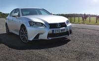 Lexus GS 450h. Mobil ini merupakan model kedua Lexus hybrid tang diperkenalkan pada 2006 dan merupakan sedan premium di dunia yang dilengkapi dengan powertrain rear-wheel drive (penggerak roda belakang) hybrid. (dok Lexus)