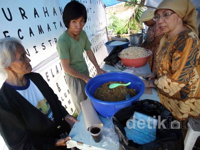 Dapur Umum untuk Korban Banjir