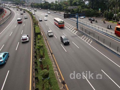 Tol Dalam Kota & Gatot Subroto Lengang