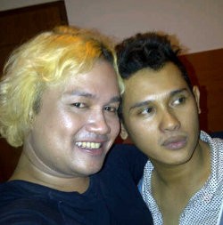 Beredar! Foto Mesra Sesama Jenis Tata Liem & Kiki DRayu