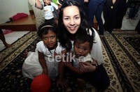 Sedikitnya terdapat 24 anak-anak kecil di yayasan yang menampung penderita berbagai macam kanker.