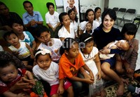 Nikita berkumpul dengan anak-anak penderita kanker.