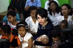 Nikita Mirzani Gelar Syukuran dengan Penderita Kanker