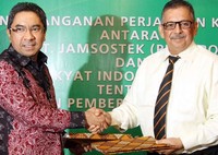 PT Bank Rakyat Indonesia (Persero) Tbk bersama PT Jamsostek (Persero) melakukan dua kerja sama, di antaranya penyaluran dan pemberian jasa perbankan serta perjanjian pinjaman uang muka perumahan di Jakarta, Kamis (20/12).