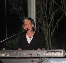 Fariz RM Gelar Konser di Bandung 5 Januari 2013