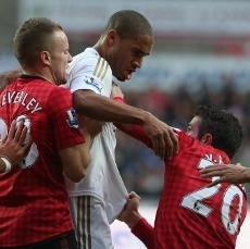 Fergie Nilai Williams Bisa Bunuh Van Persie