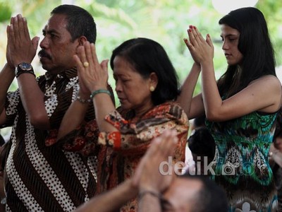 Umat Kristiani Rayakan Natal