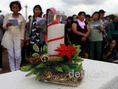 Jamaat GKI Yasmin Misa Natal di Depan Istana
