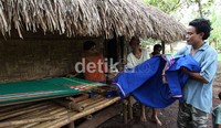 Pembuatan setiap lembar kain tenun bisa membutuhkan waktu antara 2 hari hingga 5 hari.