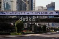 Jalan MH Thamrin, terlihat sepi di hari Natal ini.