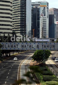 Hari ini Jakarta tampak asri dan bersih dari polusi udara.