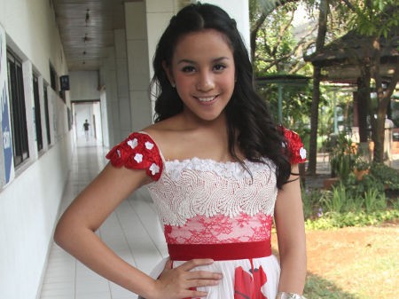 Angel Pieters Bahagia Bisa Rayakan Natal Bareng Keluarga